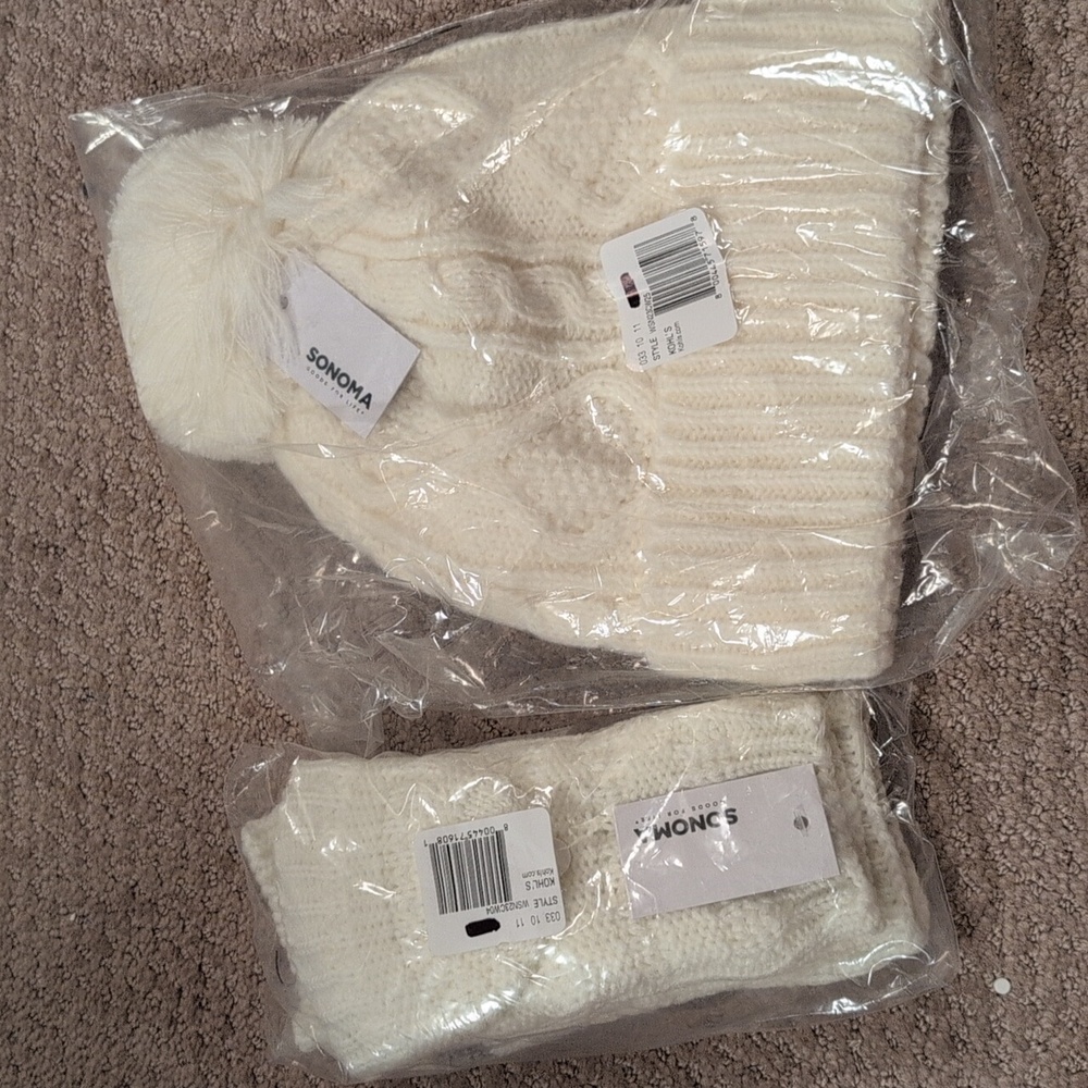Sonoma White Beanie with Pom and Mittens NWT